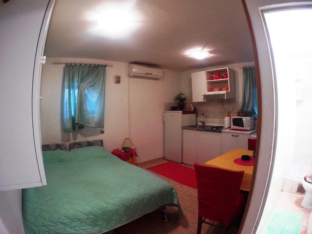 Mini Studio Apartment สปลิท ภายนอก รูปภาพ